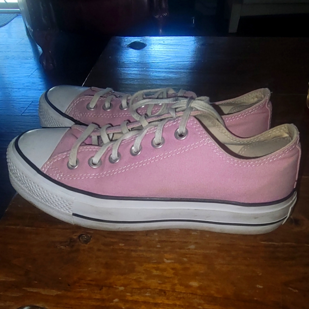 Pink CONVERSE
